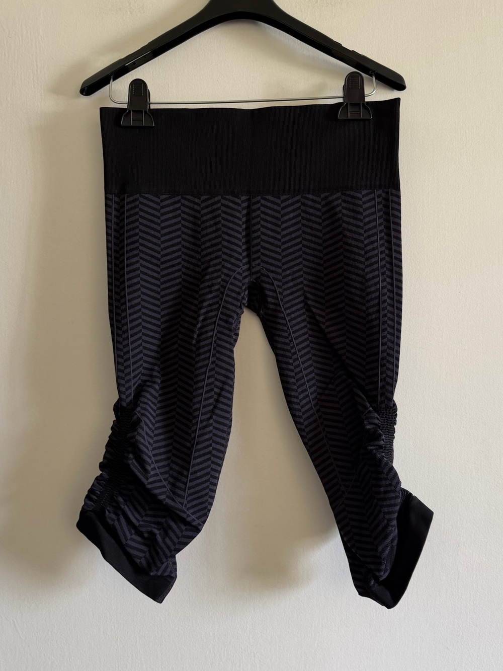 Lululemon Athletica In the Flow Crop II Heathered Naval Blue/Black Leggings
